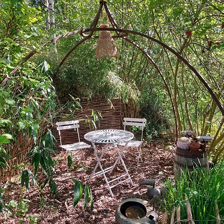 Panzió Jardin Reveur La Roulotte Des Baladins Gesves