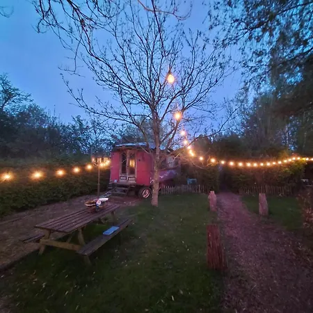 Panzió Jardin Reveur La Roulotte Des Baladins Gesves